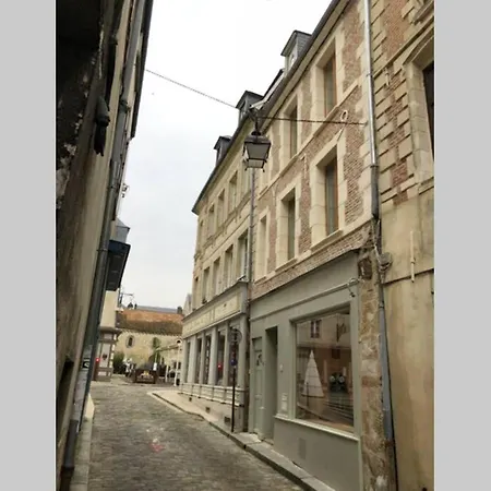 Laon : « Suite Privee Au Pied De La Cathedrale » Exterior photo