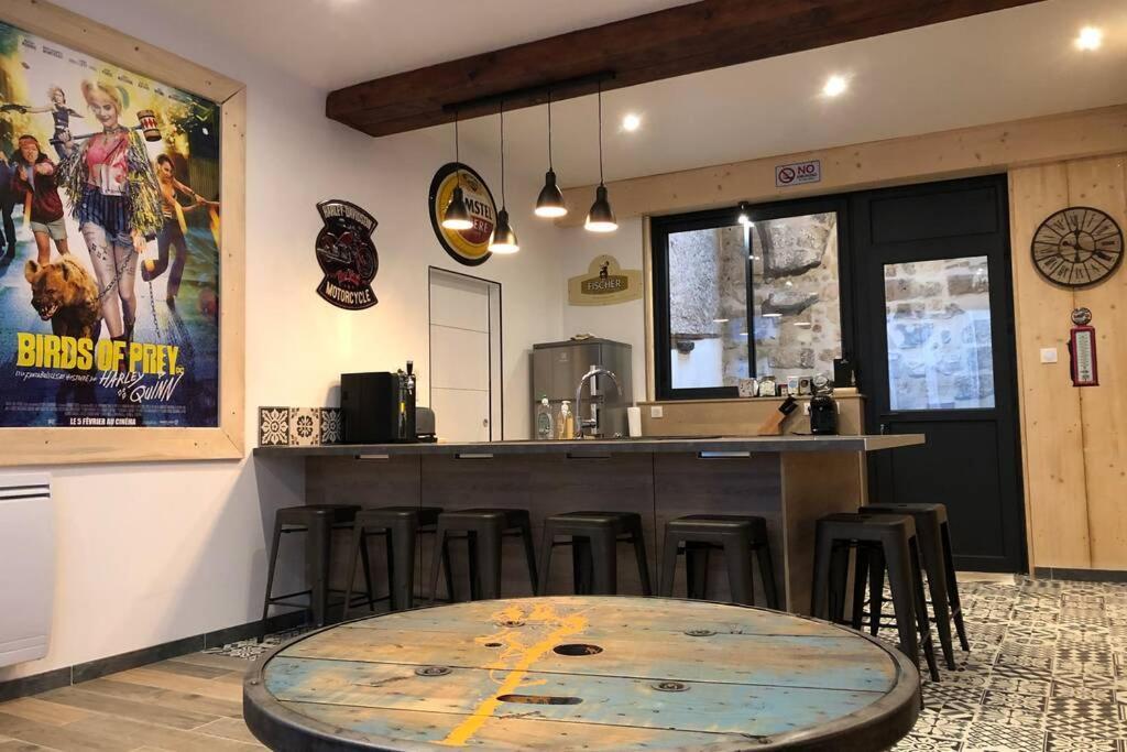 :   suite Privée Au Pied De La Cathédrale  *