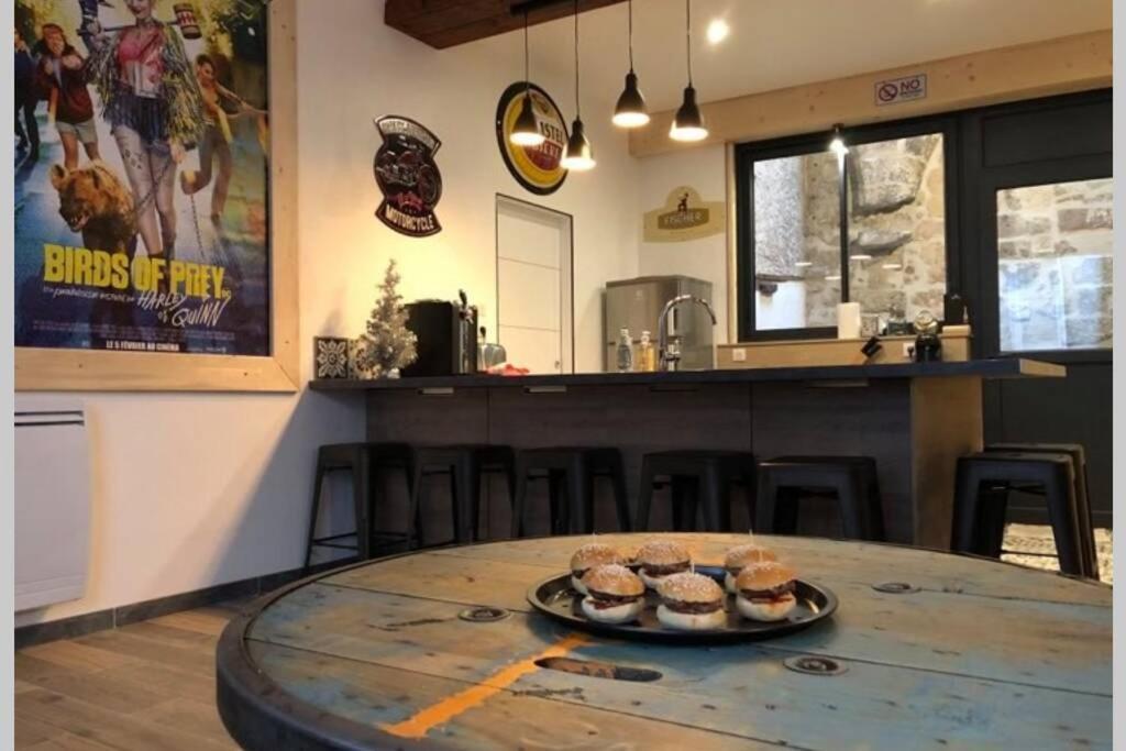 : « suite Privee Au Pied De La Cathedrale » *