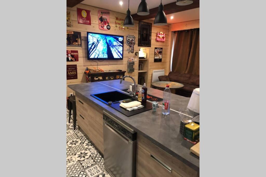 : « suite Privee Au Pied De La Cathedrale » Apartment